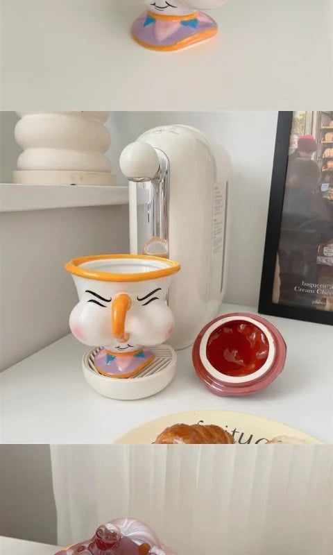 Caneca de cerâmica Disney Bela e a Fera com tampa